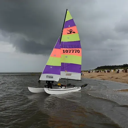 Luettje Huus Frieda Mit Strandkorb Am Von Mai Bis September 아파트 *