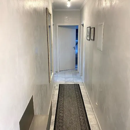 Luettje Huus Frieda Mit Strandkorb Am Von Mai Bis September 쿡스하펜