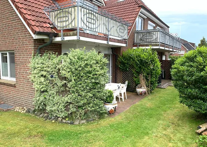 Luettje Huus Frieda Mit Strandkorb Am Von Mai Bis September